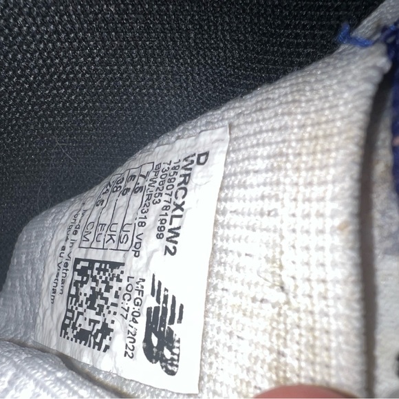 Used New Balance Fuel Cell Super Comp running sneakers. - Picture 5 of 6